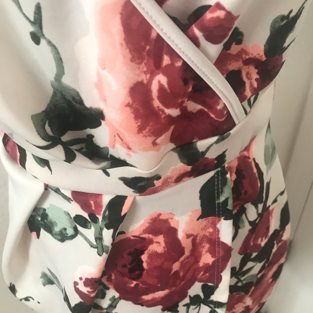 Dress - Picture 3 of 3